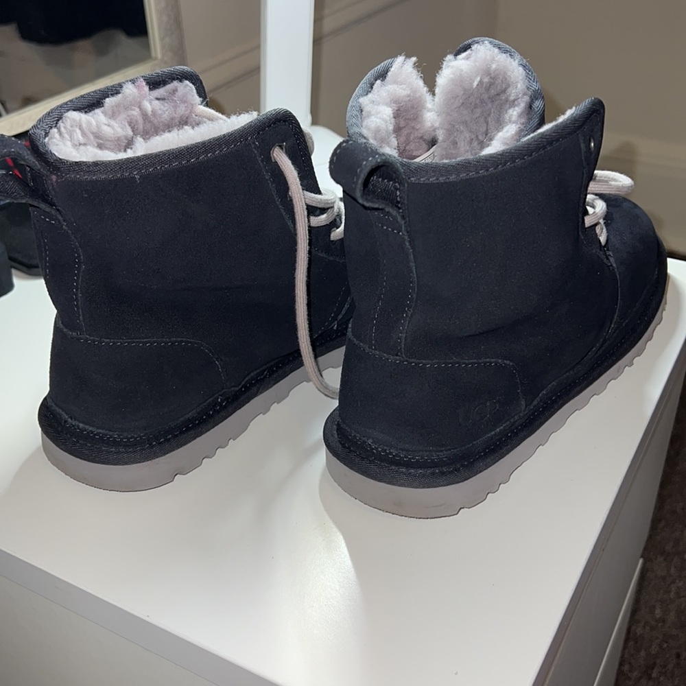 Pretty Good Condition Only Worn A Few Times - image 2